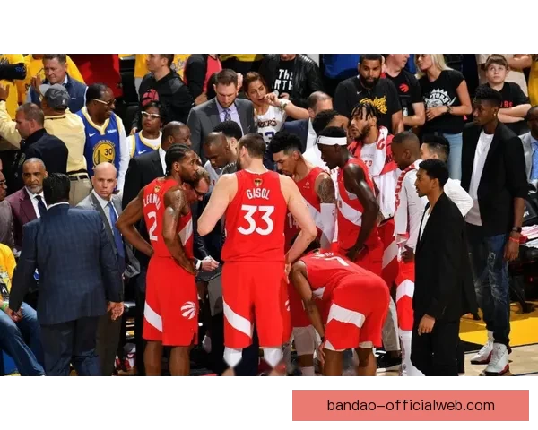 7分钟狂攻31分零封对手 猛龙创造NBA最长连续得分纪录 7分钟狂攻31分零封对手 猛龙创造NBA最长连续得分纪录